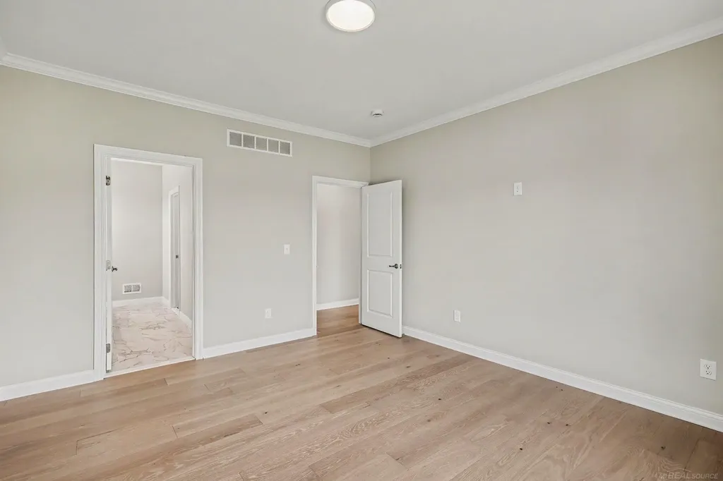 56677 Via Nesso Street Macomb Township MI 48042