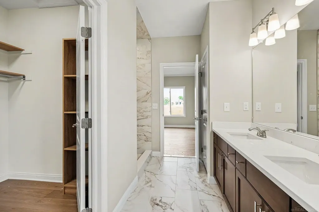 56677 Via Nesso Street Macomb Township MI 48042