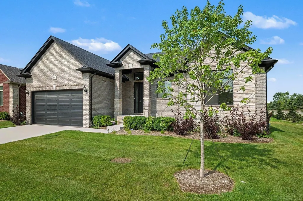 56677 Via Nesso Street Macomb Township MI 48042