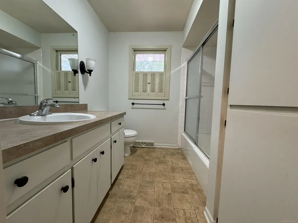 120 Beth Street Holland Charter Township MI 49424