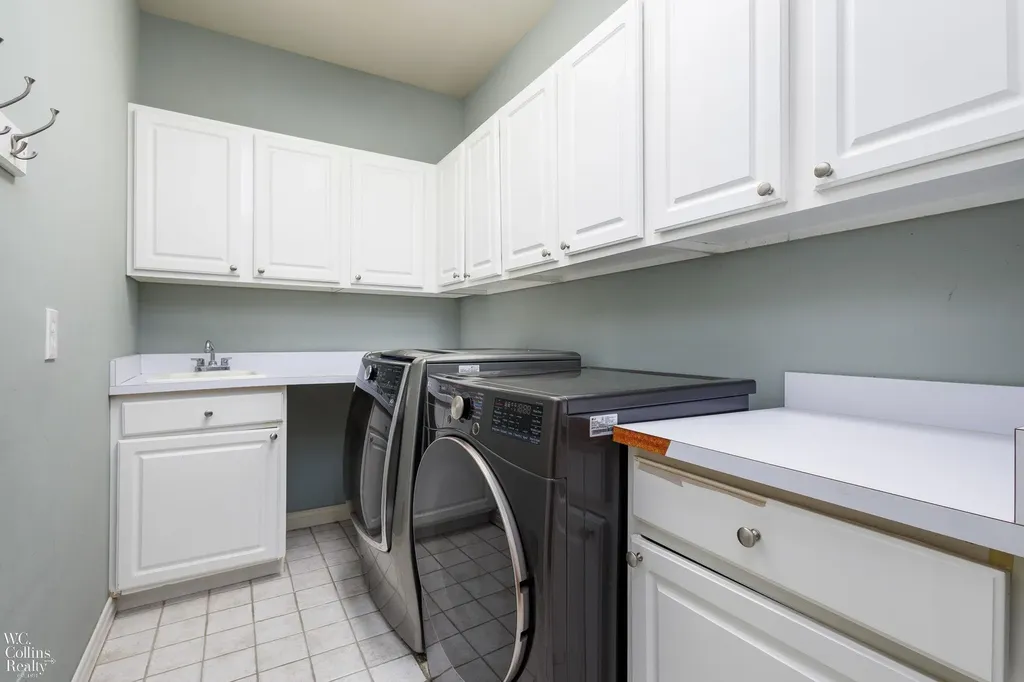 3276 Kern Road Orion Charter Township MI 48360