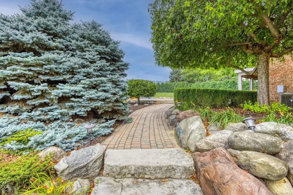 3276 Kern Road Orion Charter Township MI 48360