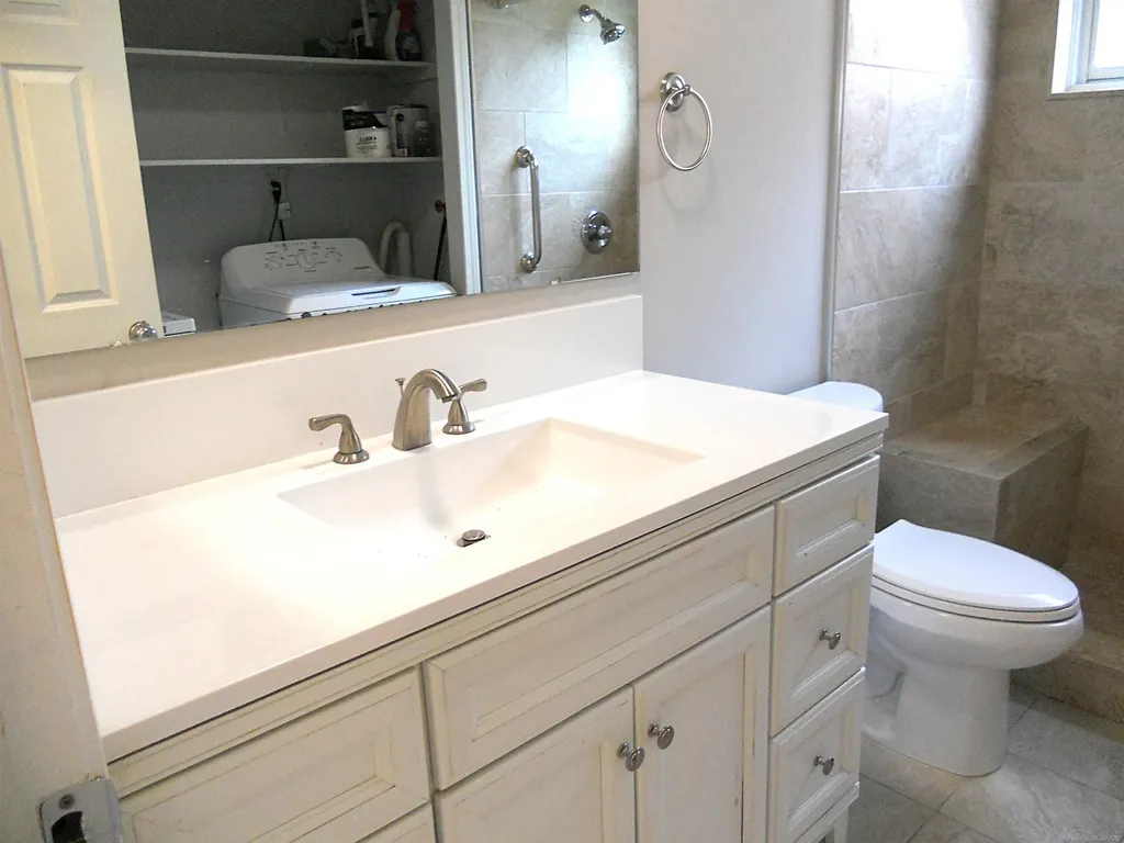 8249 Dartmouth Avenue Warren City MI 48093