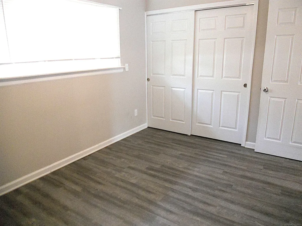 8249 Dartmouth Avenue Warren City MI 48093