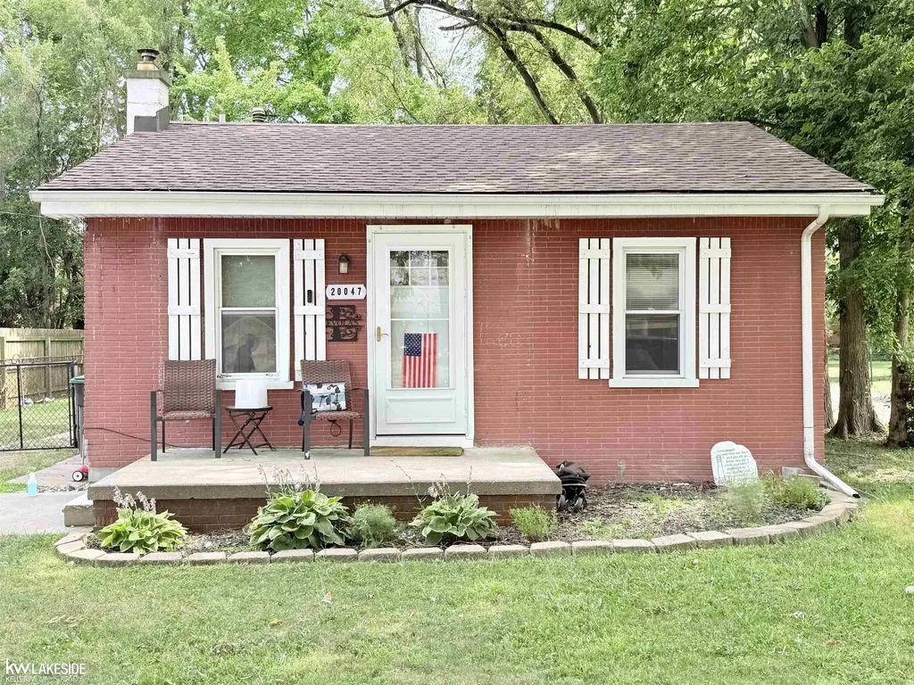 20047 Kensington Street Taylor City MI 48180