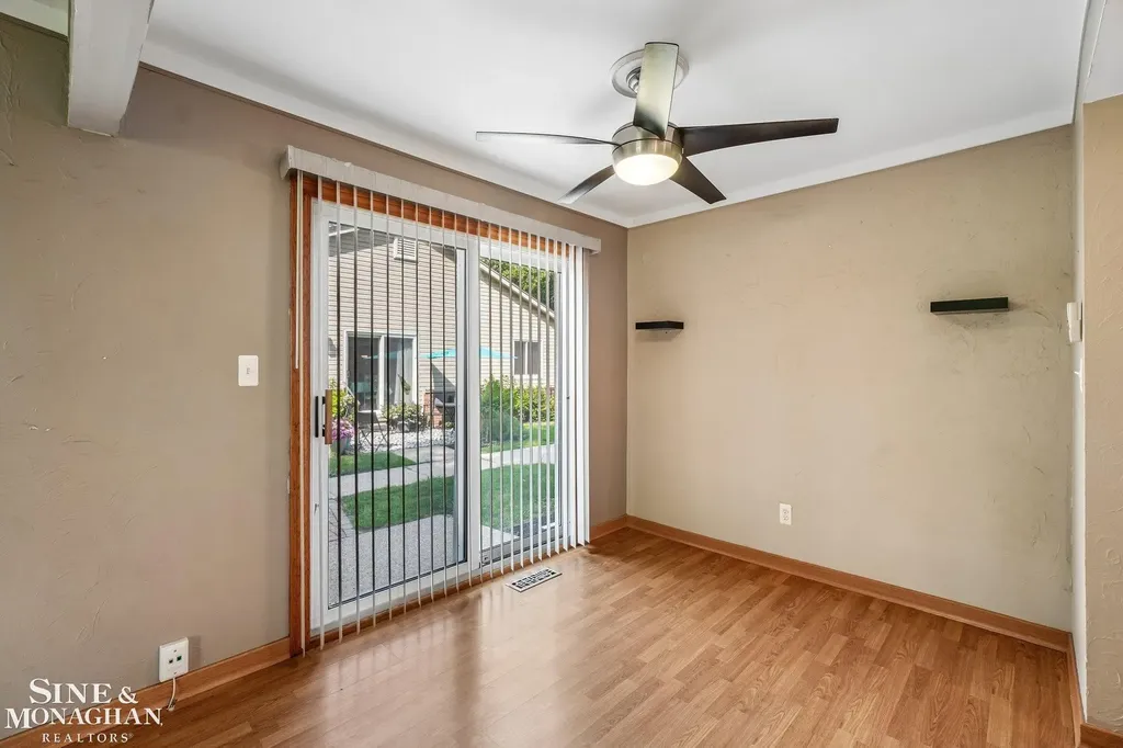 38153 Jefferson Avenue Harrison Charter Township MI 48045