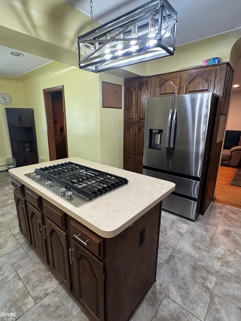 29210 Geraldine Court Warren City MI 48093