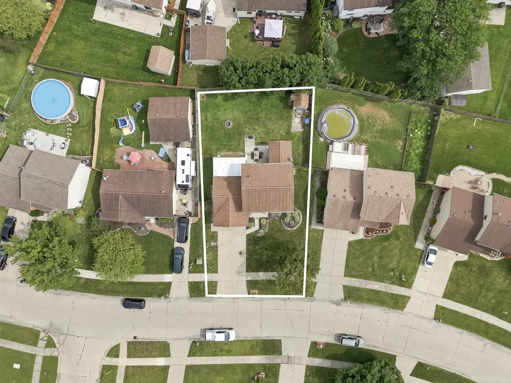 28780 Bingham Drive Chesterfield Township MI 48047
