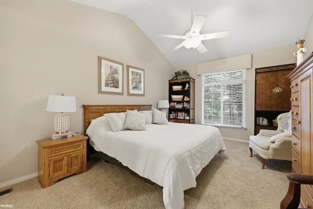 2660 Ridgecrest Drive Shelby Charter Township MI 48316