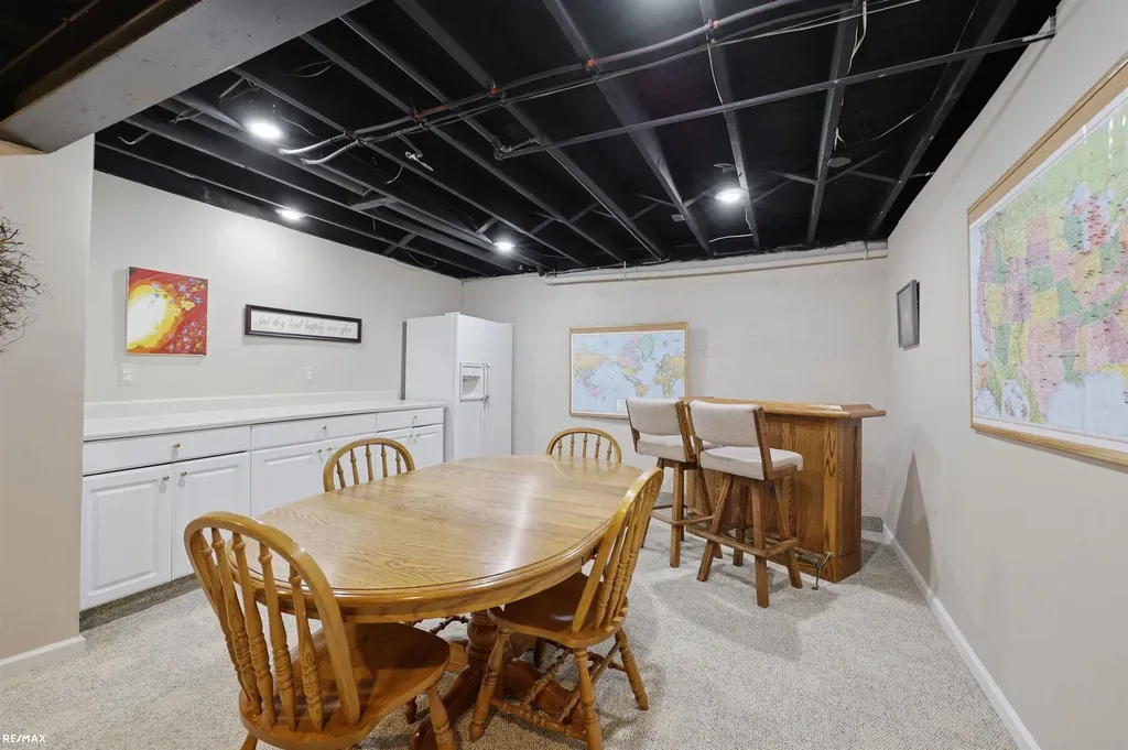 2660 Ridgecrest Drive Shelby Charter Township MI 48316