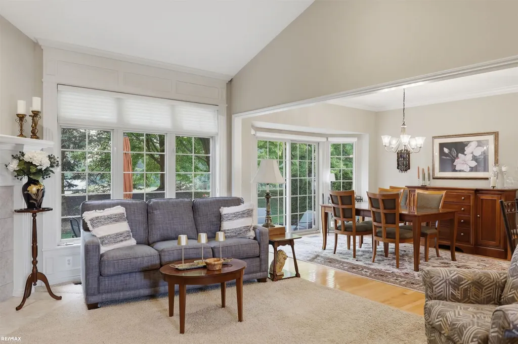 2660 Ridgecrest Drive Shelby Charter Township MI 48316