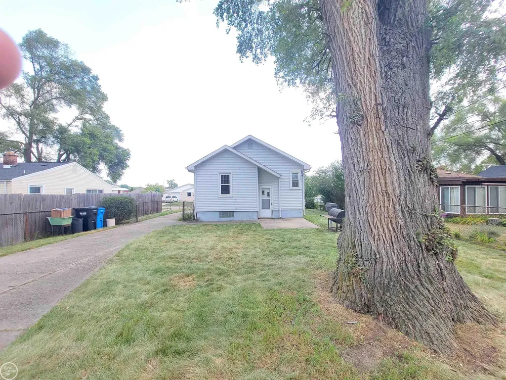 26737 Brush Street Madison Heights City MI 48071