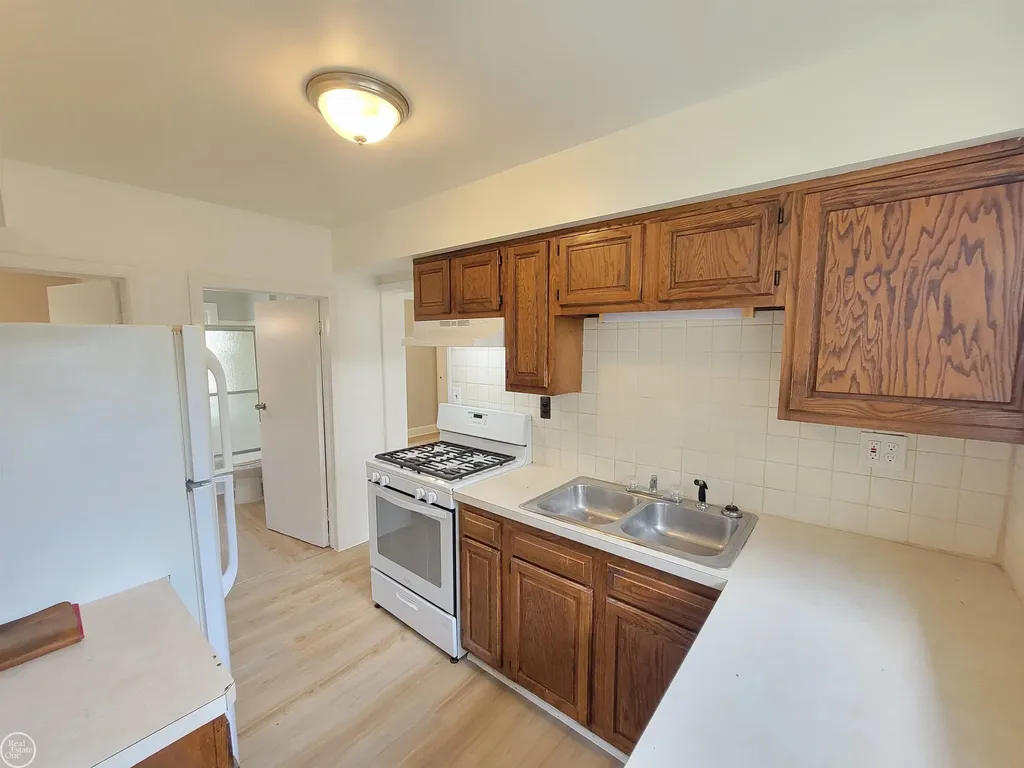 26737 Brush Street Madison Heights City MI 48071