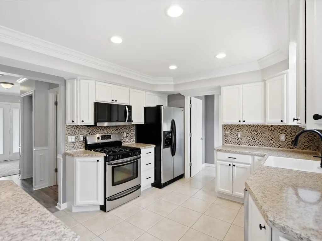 46936 Shiloh Way Shelby Charter Township MI 48317