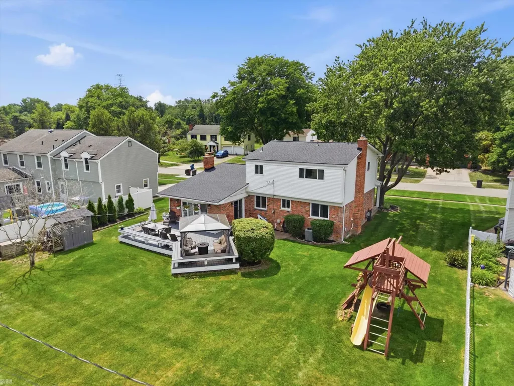46936 Shiloh Way Shelby Charter Township MI 48317