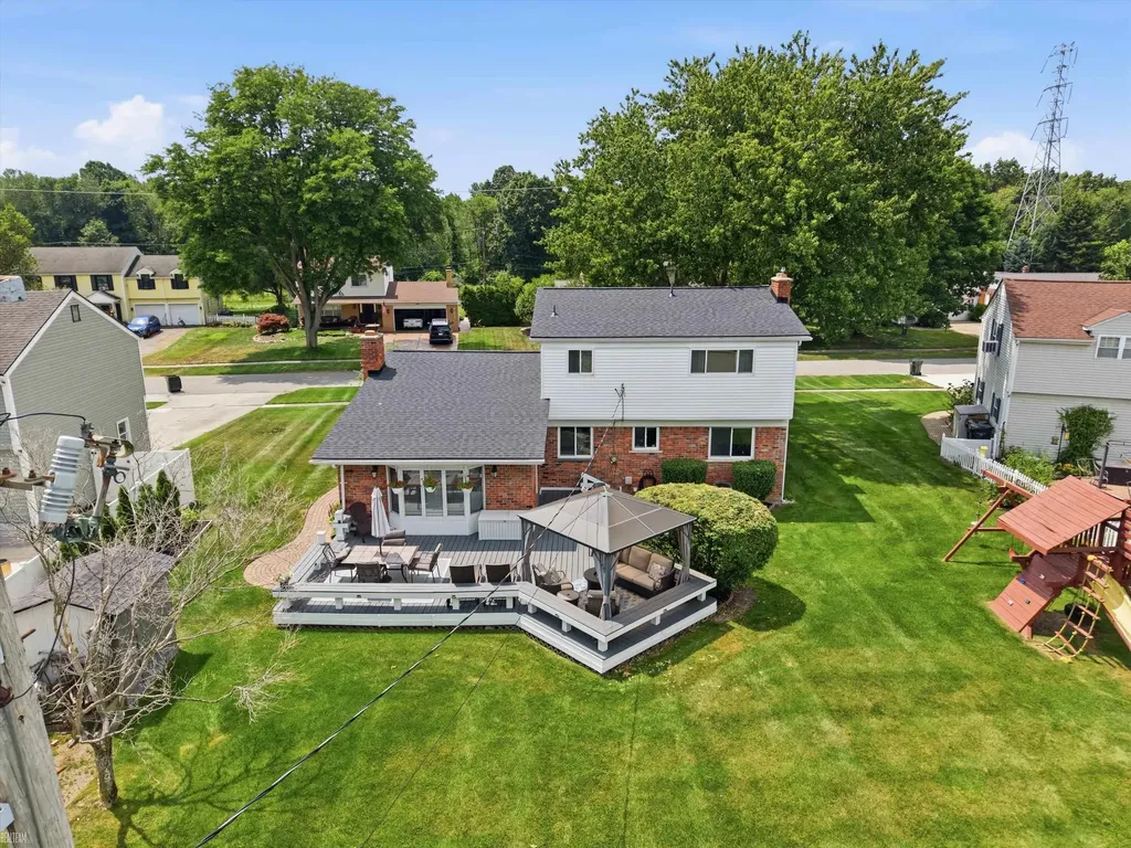 46936 Shiloh Way Shelby Charter Township MI 48317