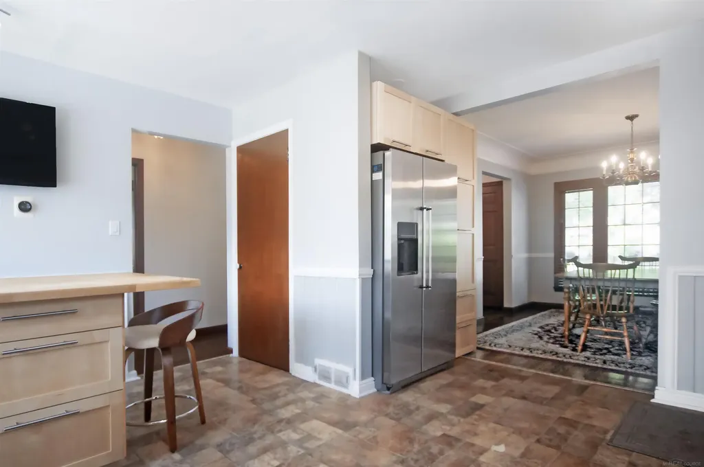 1723 Hawthorne Road Grosse Pointe Woods City MI 48236
