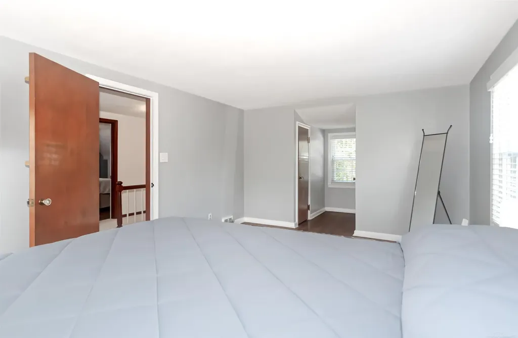1723 Hawthorne Road Grosse Pointe Woods City MI 48236