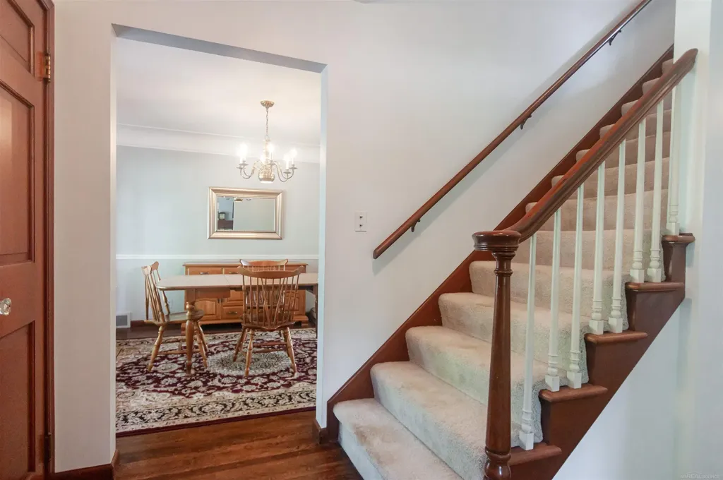 1723 Hawthorne Road Grosse Pointe Woods City MI 48236