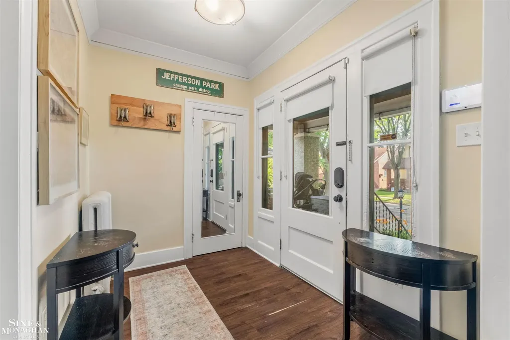 1025 Beaconsfield Avenue Grosse Pointe Park City MI 48230