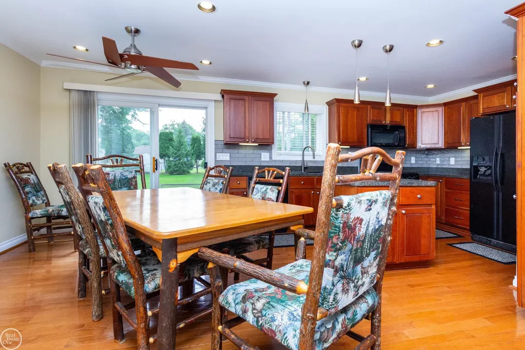 39745 Sylvia Street Harrison Charter Township MI 48045