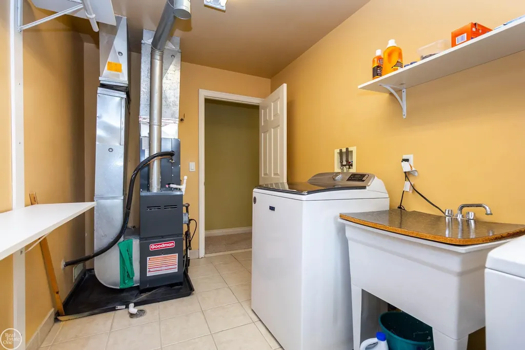 39745 Sylvia Street Harrison Charter Township MI 48045