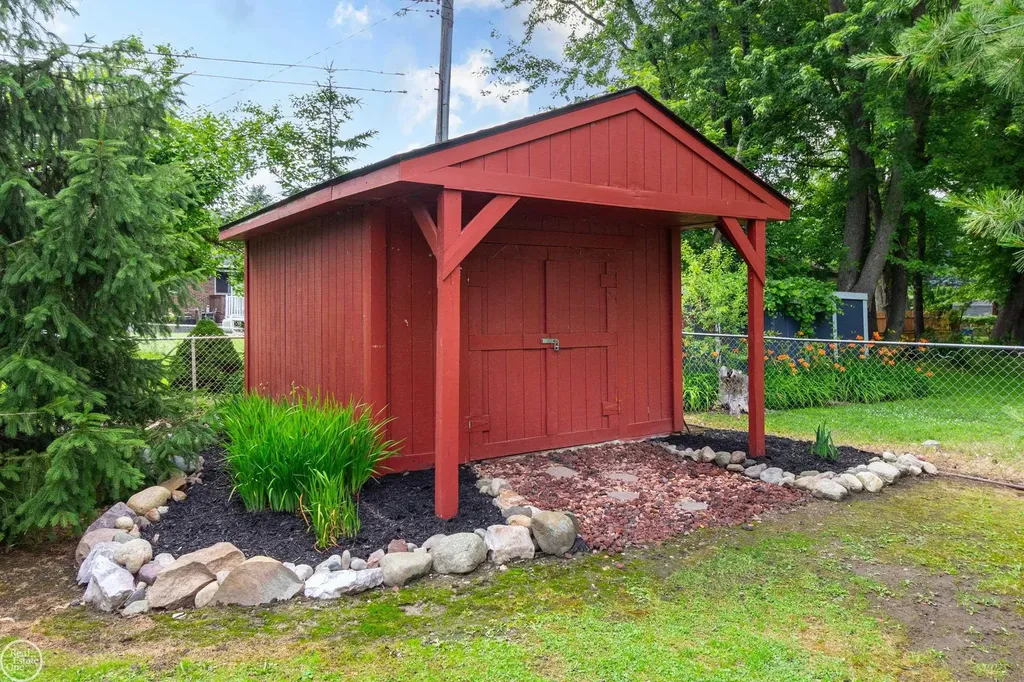 39745 Sylvia Street Harrison Charter Township MI 48045