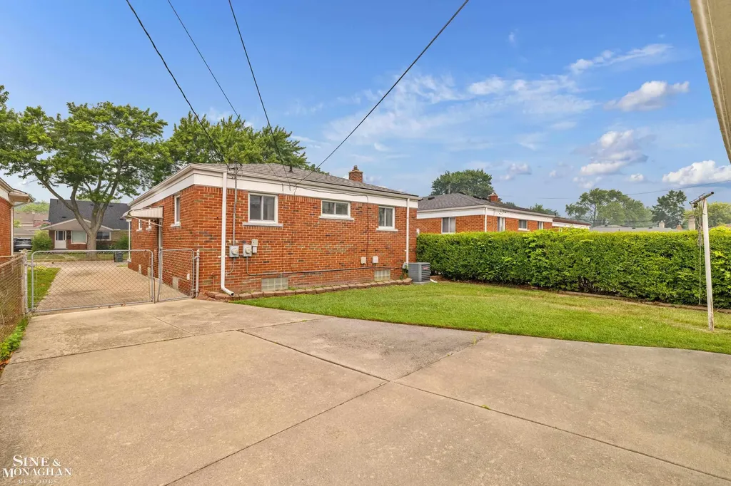 28016 Rockwood Street St. Clair Shores City MI 48081