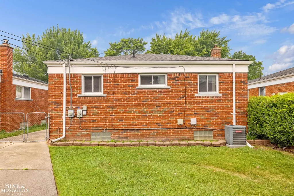 28016 Rockwood Street St. Clair Shores City MI 48081