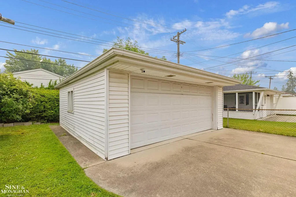 28016 Rockwood Street St. Clair Shores City MI 48081