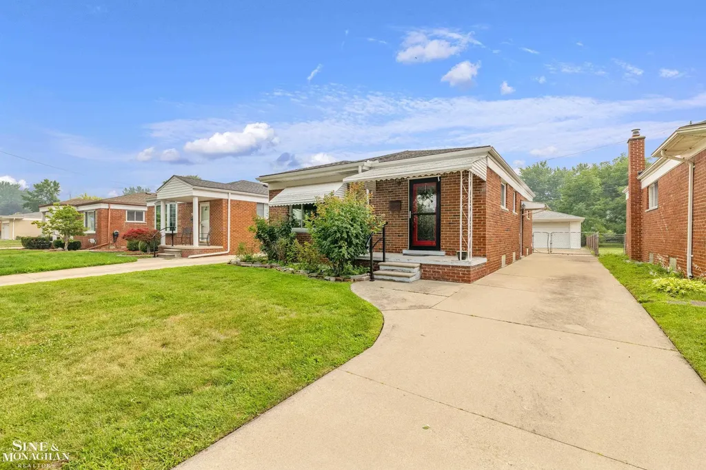28016 Rockwood Street St. Clair Shores City MI 48081