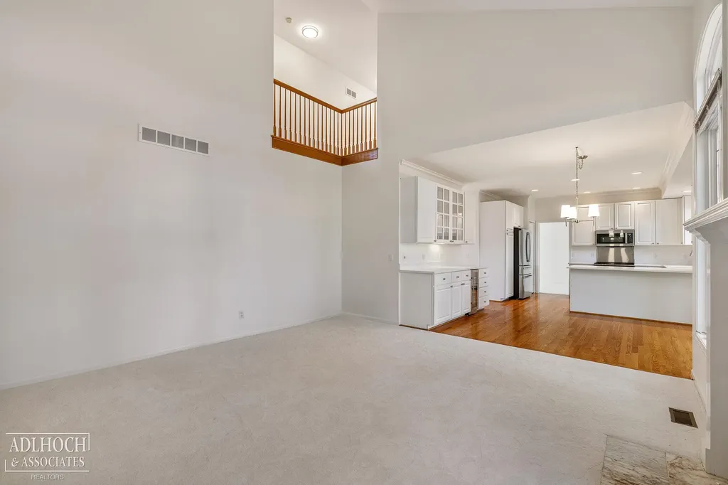 21473 Goethe Street Grosse Pointe Woods City MI 48236