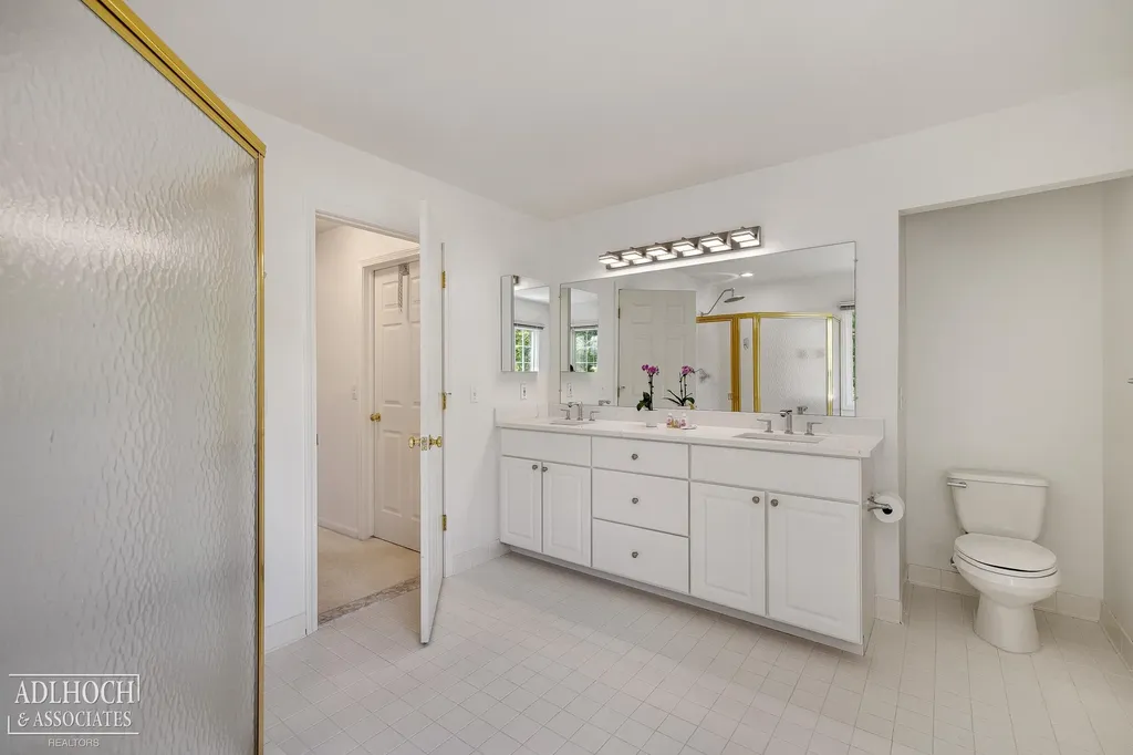 21473 Goethe Street Grosse Pointe Woods City MI 48236