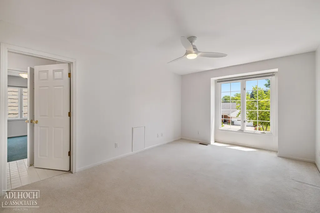 21473 Goethe Street Grosse Pointe Woods City MI 48236