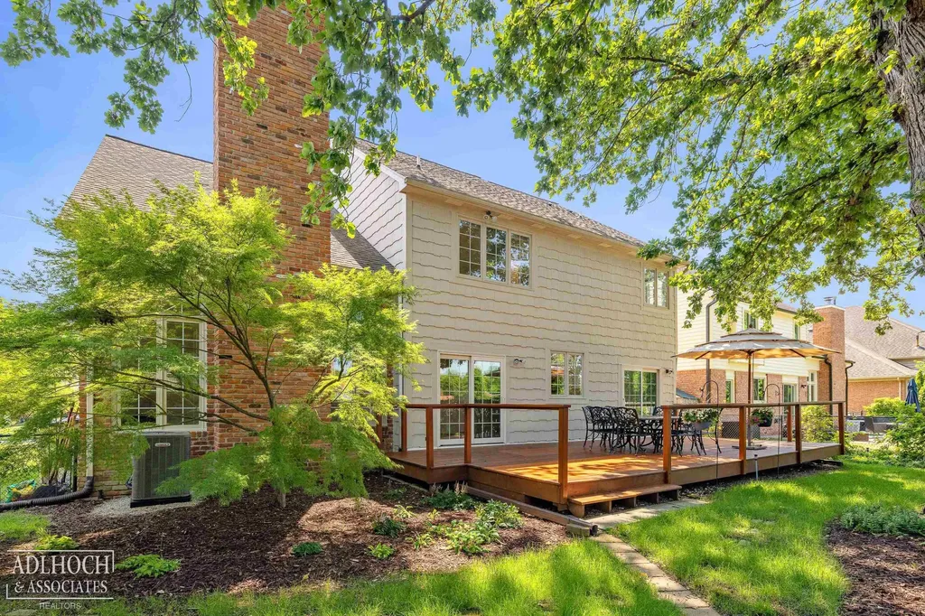 21473 Goethe Street Grosse Pointe Woods City MI 48236