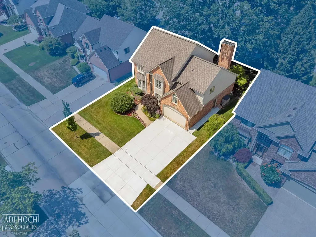 21473 Goethe Street Grosse Pointe Woods City MI 48236