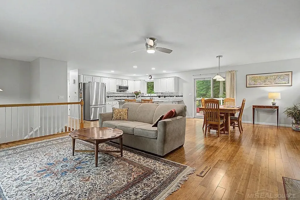 1571 Waukazoo Drive Park Township MI 49424