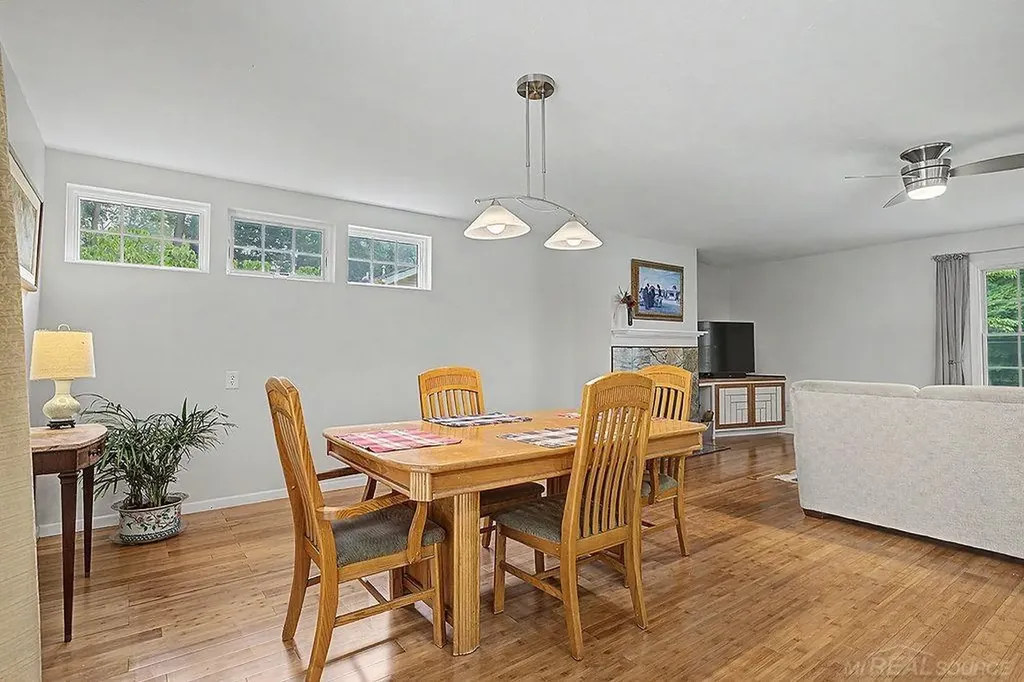 1571 Waukazoo Drive Park Township MI 49424