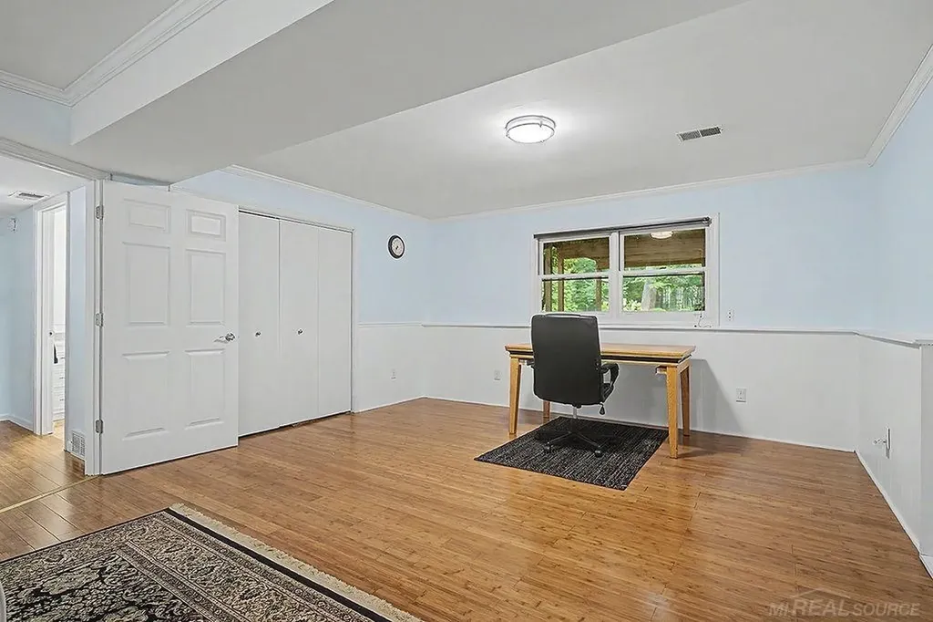 1571 Waukazoo Drive Park Township MI 49424