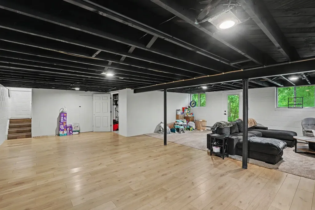 2371 Arlington Road Columbus Township MI 48063