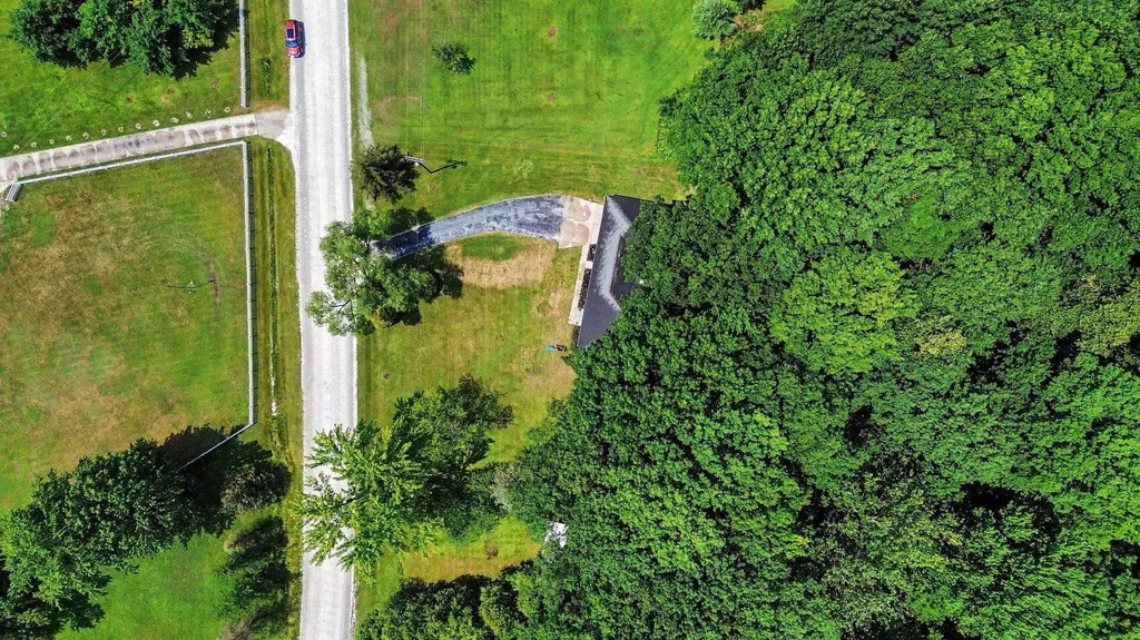 2371 Arlington Road Columbus Township MI 48063