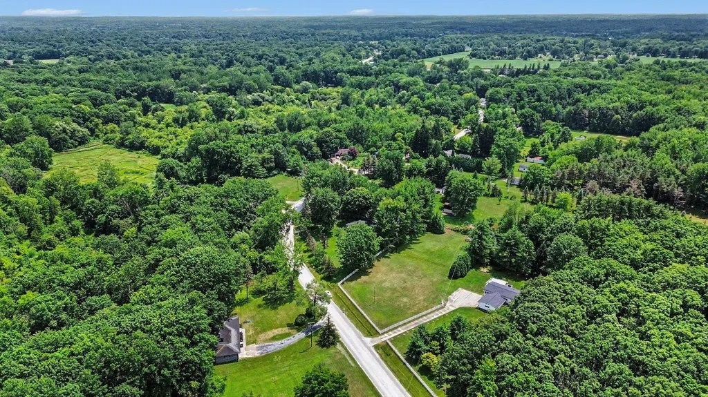 2371 Arlington Road Columbus Township MI 48063