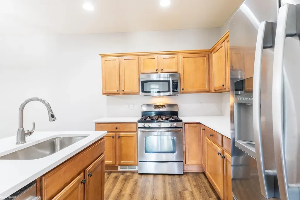 56659 Long Island Drive Shelby Charter Township MI 48316