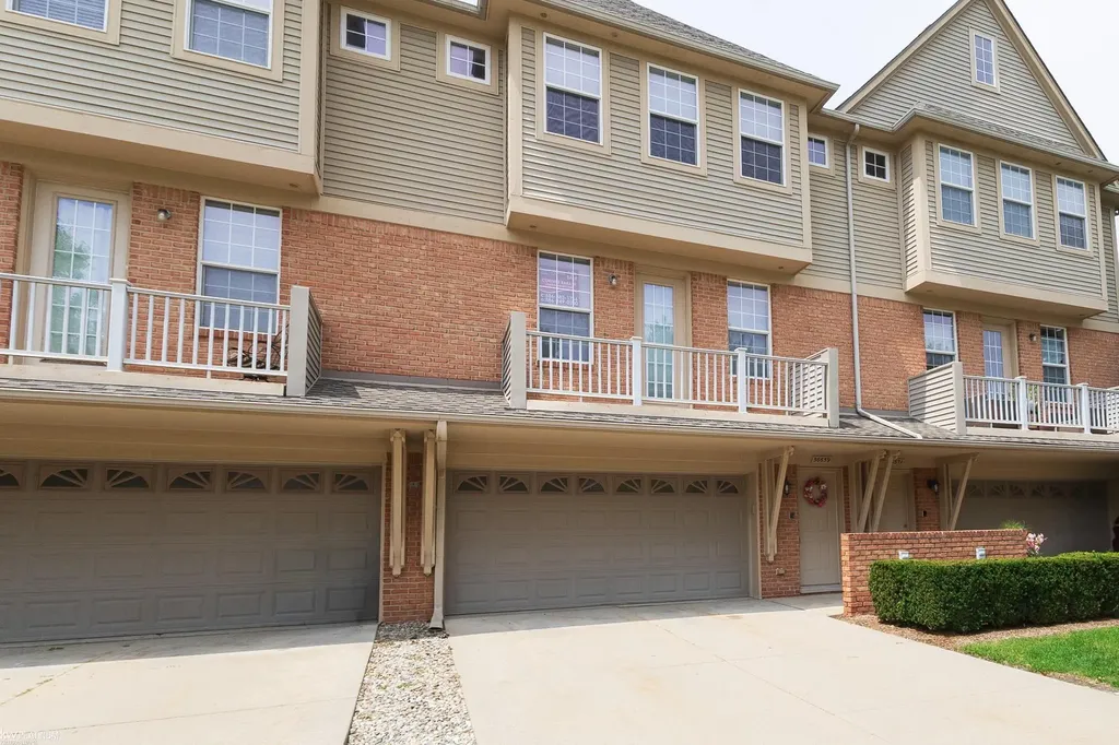 56659 Long Island Drive Shelby Charter Township MI 48316