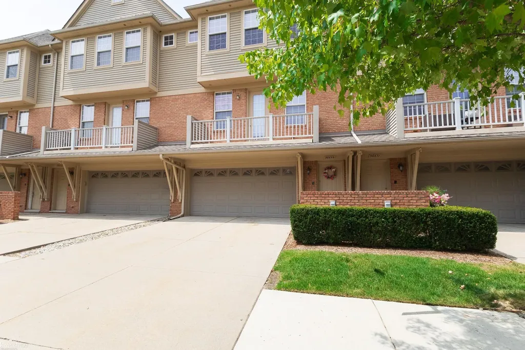 56659 Long Island Drive Shelby Charter Township MI 48316