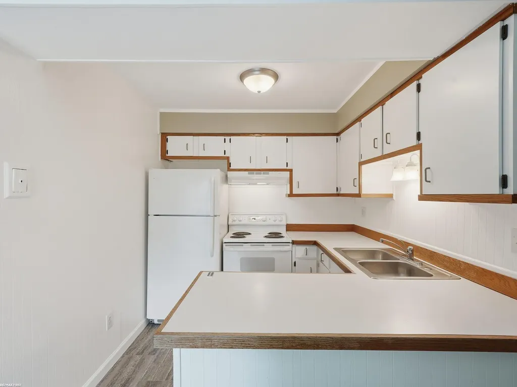 48542 Sugarbush Road Chesterfield Township MI 48047