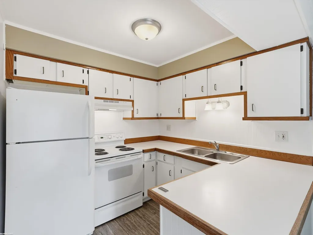 48542 Sugarbush Road Chesterfield Township MI 48047