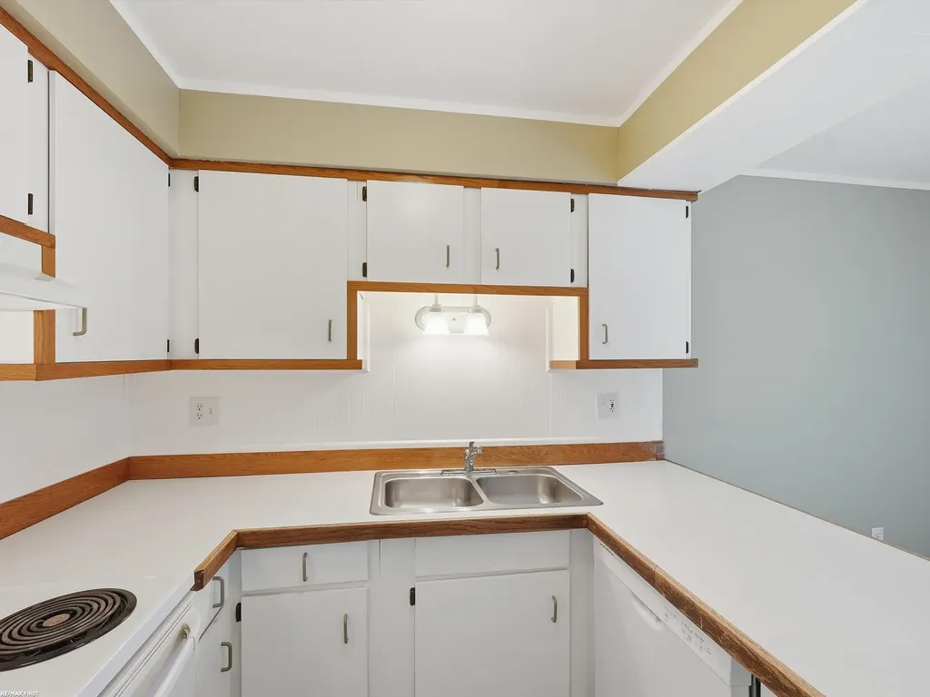 48542 Sugarbush Road Chesterfield Township MI 48047