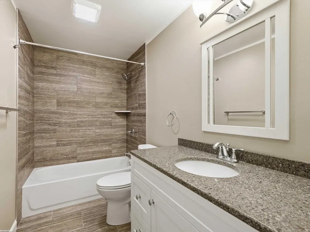48542 Sugarbush Road Chesterfield Township MI 48047