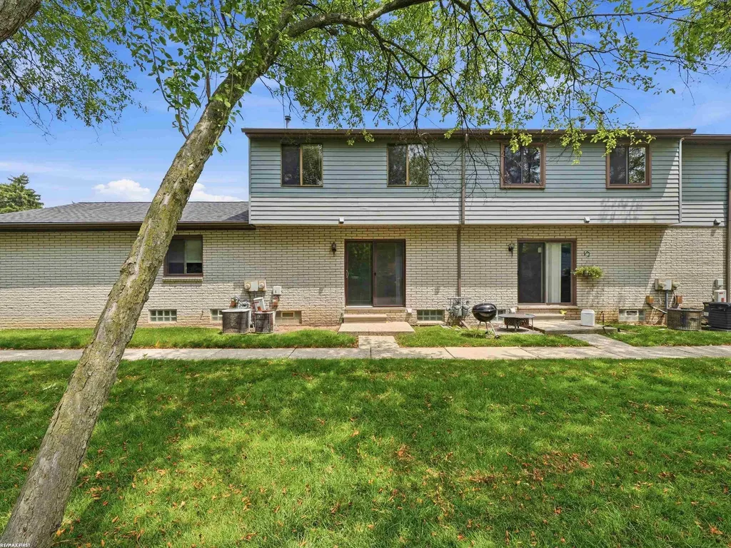 48542 Sugarbush Road Chesterfield Township MI 48047